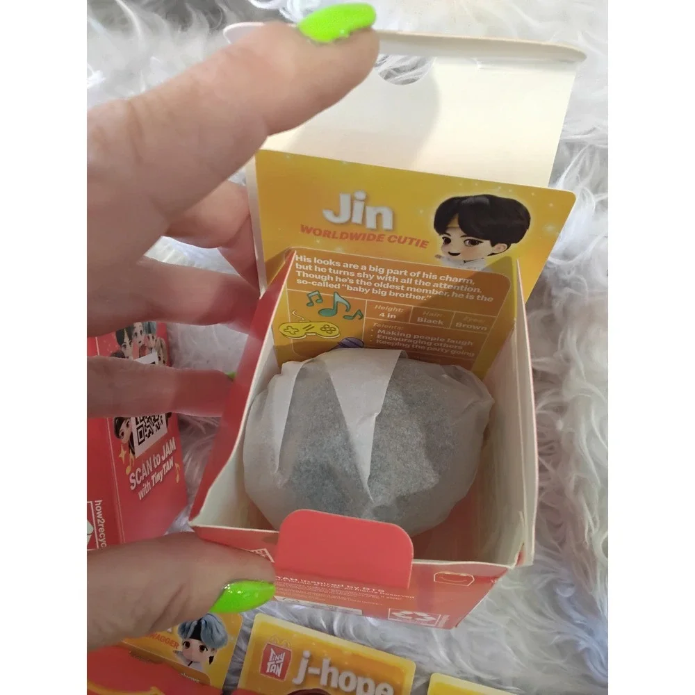 McDonalds Happy Meal TinyTAN BTS Figure Worldwide Cutie 2024 Collect bundle of 5